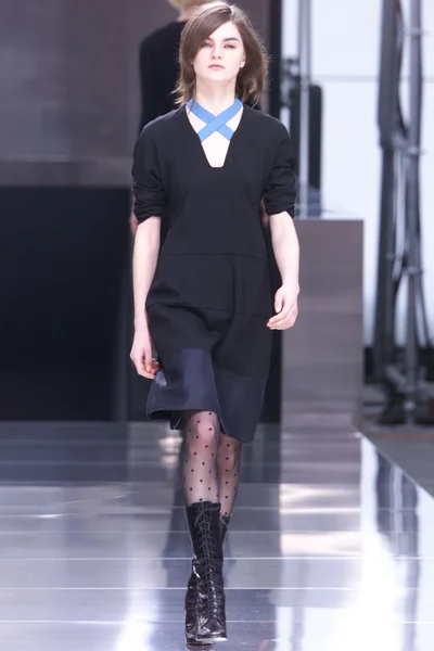 Look 29